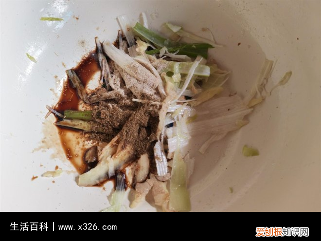 炸鱼怎么做酥脆好吃怎么炸不粘锅 炸鱼怎么做的好吃又脆又香呢