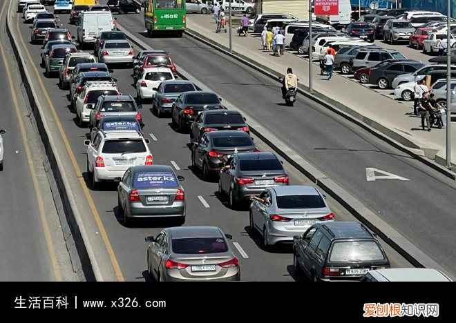 4、世界上最大的内陆国是哪个国家? 世界上最大的内陆国是什么国家