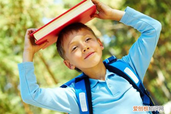 生活中常见的三大育儿坑，看看你都中招了吗？，育儿路上的坑