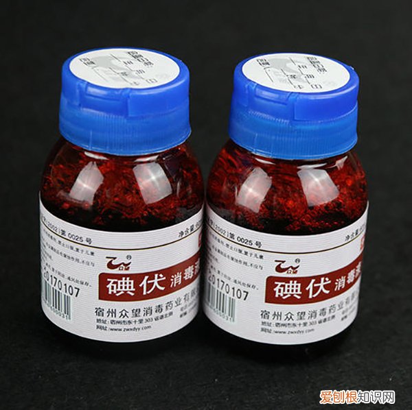 家有调皮宝宝弄翻热水怎么办？急救措施需谨记