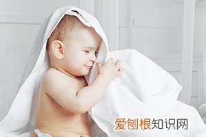 四个月婴儿手脚冰凉正常吗 ，四个月的婴儿手脚冰凉正常吗