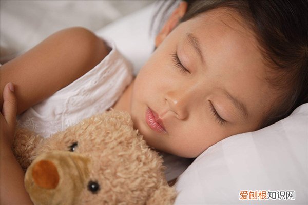 你家孩子睡得晚吗？晚睡的危害你清楚吗？，小孩睡的太晚是否有影响吗