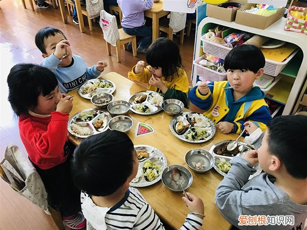 一到上学孩子就哭闹？找准原因最重要！，孩子上学哭闹的原因和解决办法