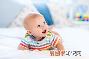 宝宝走路一只脚往外撇正常吗 ，宝宝走路右脚往外撇怎么回事