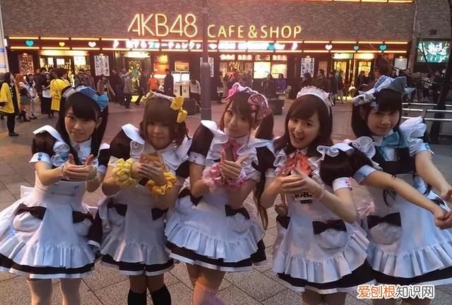 宅男一觉醒来,发现身边多了个女仆,从此走向人生巅峰!