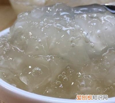 冰糖银耳羹的做法和功效与作用,冰糖银耳羹怎么做又粘稠又好吃