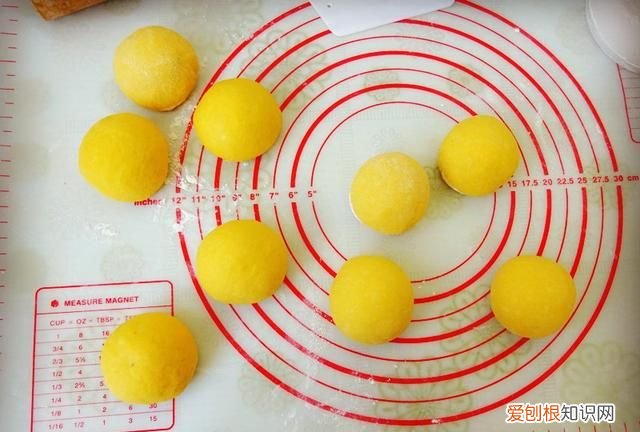 教你正宗的面包做法掌握这个诀窍 两分钟学会制作又松又软的面包