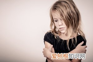 3岁孩子眼睛流眼屎,三岁小孩眼睛流眼屎怎么办?