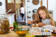 儿童疱疹性咽颊炎怎么治疗好的快些，儿童疱疹性咽颊炎怎么治疗？