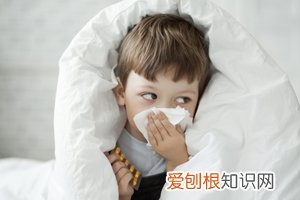 小孩子一直眨眼睛是怎么办，小孩子一直眨眼睛是怎么办？