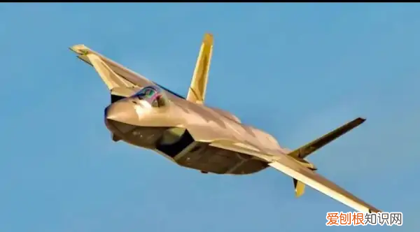 歼十战斗机怎么折，歼20纸飞机模型怎么折