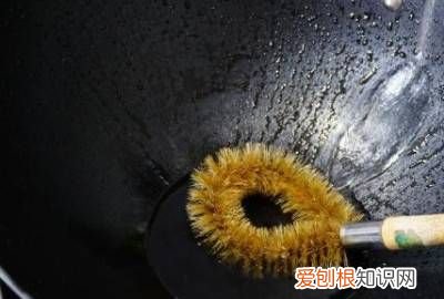 新不锈钢锅子怎么开锅的视频 ，新不锈钢炒锅怎么开锅最好用？