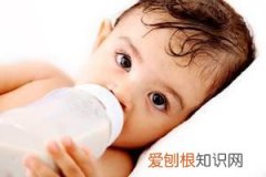 新生兒彈腳心反應(yīng)不大怎么辦 ，新生兒彈腳心不哭正常嗎