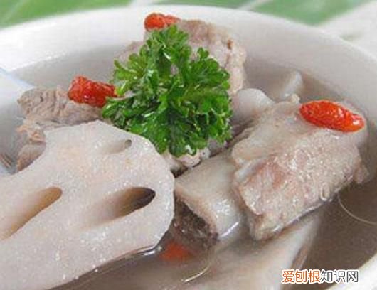 蓮藕排骨玉米湯的功效與作用 ，排骨蓮藕玉米湯放什么調(diào)料？