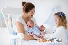 在家看孩子還是上班 ，在家看孩子還是上班看孩子