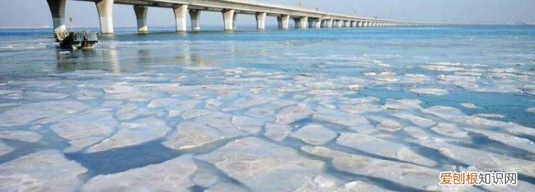 撒鹽能化冰嗎 ，撒鹽融化冰？