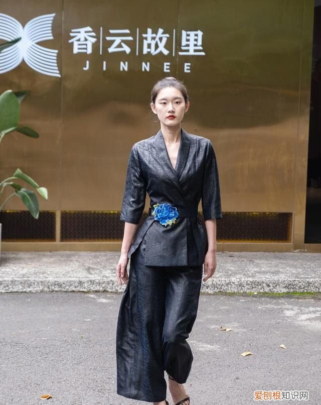 24节气中的白露是什么意思? ，24节气当中的白露是什么意思？