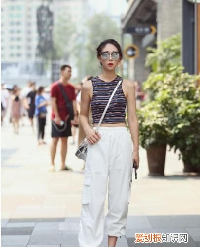 臀部小适合穿什么样的裤子图片女 ，臀部小适合穿什么样的裤子图片大全？