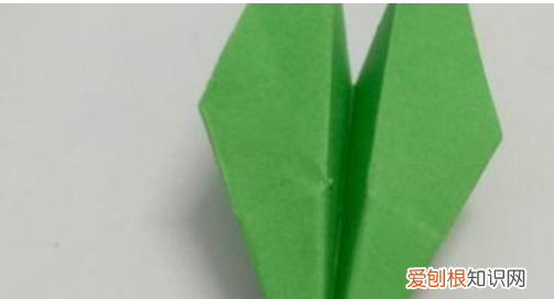 纸飞机步骤图,如何制作纸飞机