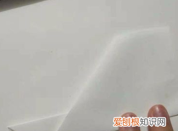 纸飞机步骤图，如何制作纸飞机