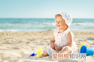 婴儿睡觉老往一边歪头怎么回事 ，婴儿睡觉只往一边歪头