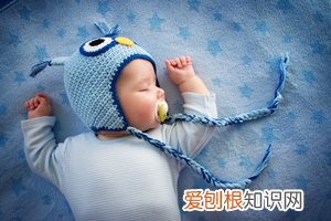 七个月宝宝怕生人正常吗 ,7个月的宝宝不认生正常吗