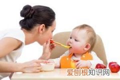 婴儿睡不踏实哼唧扭动是不是缺钙 ，宝宝睡觉老是使劲哼唧扭动身体是缺钙吗