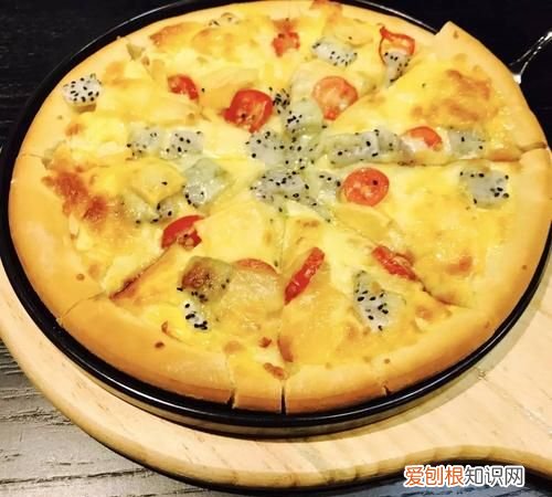 水果披萨适合放什么水果，水果披萨放什么水果好吃