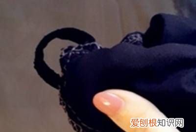 被套里面的绳子怎么绑的视频教程 ，被套角里的两根绳子怎么固定被子？