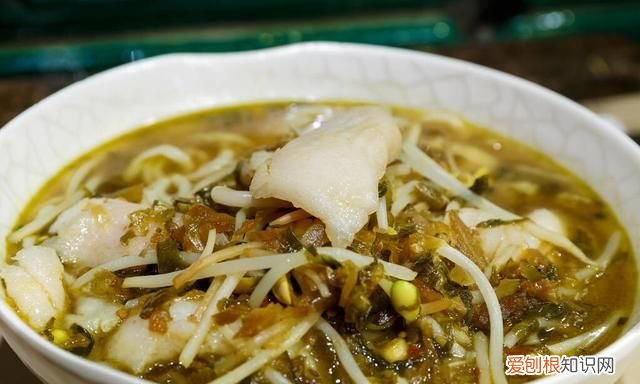 黄豆芽跟绿豆芽的区别 黄豆芽和绿豆芽什么区别