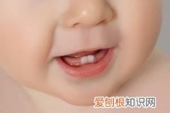 二个半月的宝宝扭头正常吗 ，2个月宝宝老是扭头怎么回事