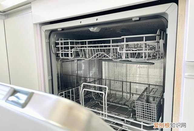 省水省电洗得快买哪款洗碗机 家用洗碗机什么烘干方式好