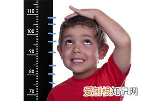 小孩子爱咬下嘴唇是怎么回事，小孩子喜欢咬下嘴唇是怎么回事？