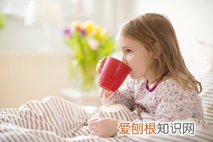 小孩晚上睡着了不停咳嗽，小孩晚上要睡觉时咳得厉害怎么办？
