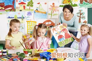 小孩睡觉头上总出汗，小孩子睡觉头上出汗多是什么原因？