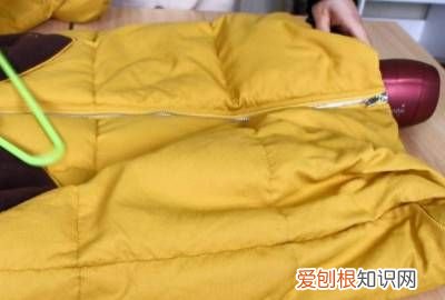 吹风机吹羽绒服去味嘛 ，吹风机热风会吹坏羽绒服吗？