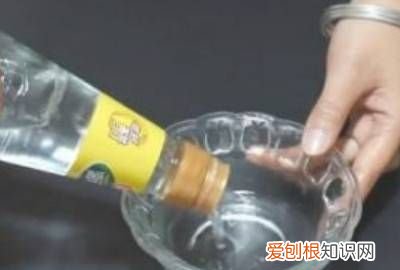 太空棉的衣服怎么清洗才干净 ，太空棉的衣服怎么清洗视频？