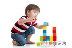 小孩子手上长湿疹图片，儿童手上长湿疹是什么原因引起的？
