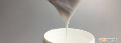 乳胶含有什么 ，乳胶的化学名是聚异戊二烯？