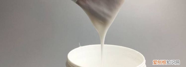 乳胶含有什么 ，乳胶的化学名是聚异戊二烯？