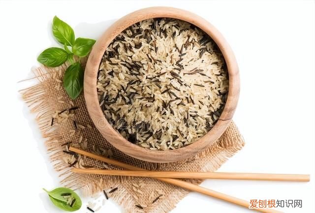 蒸煮黑米要泡多久 黑米不浸泡用电饭锅要煮多久
