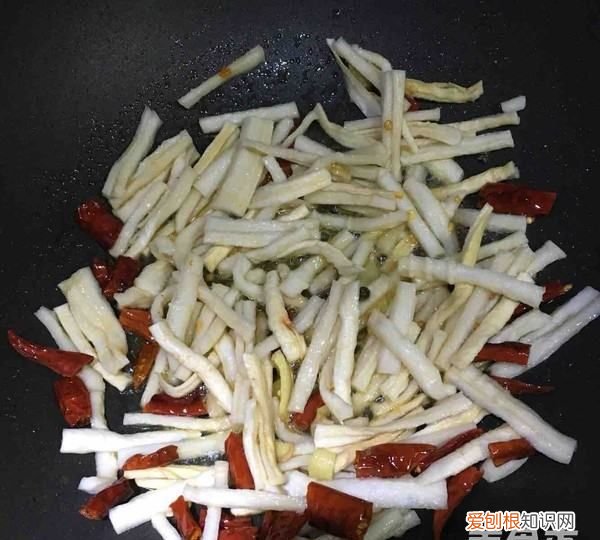 萝卜干炒腊肉制作方法，萝卜干炒腊肉怎么炒才好吃