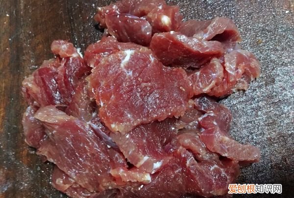 粉蒸牛肉的做法，川味粉蒸牛肉的家常做法