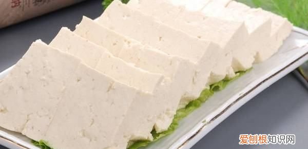 豆腐表皮粉红色能吃，豆腐发红了还能吃吗