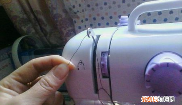 缝纫机的绕线方法，电动缝纫机怎么穿线