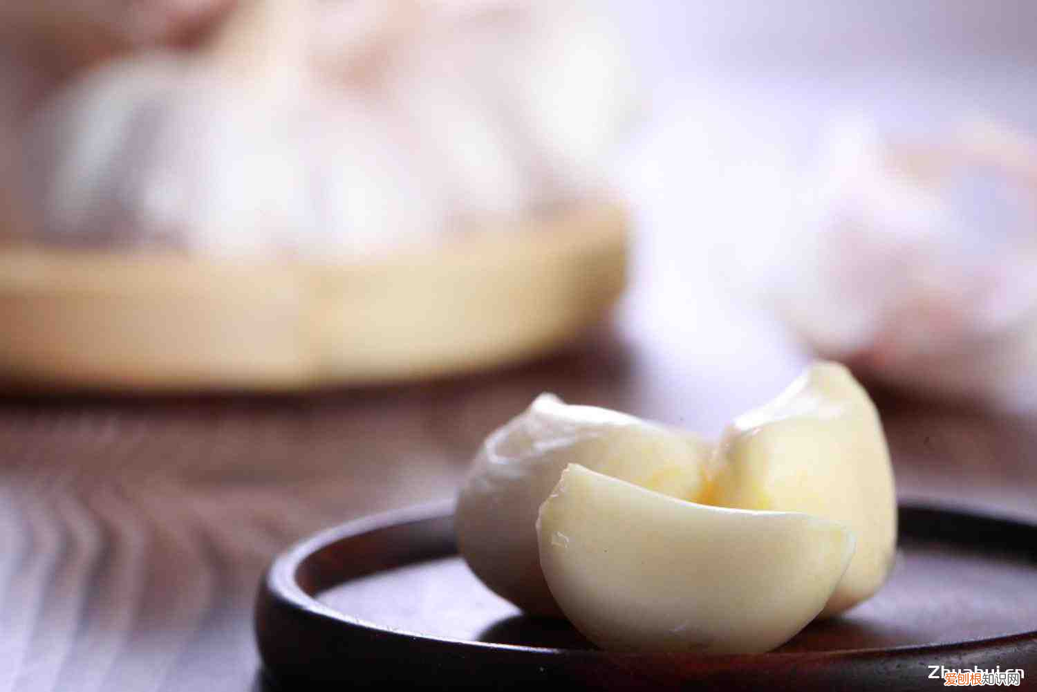 大蒜叶子发黄是怎么回事用什么药好，大蒜叶子发黄怎么回事，怎么办？