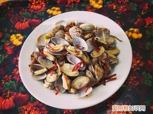 蛤蜊怎么炒,河里的蛤蜊怎么才能炒烂