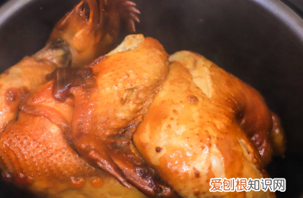 怎样用电饭煲焖鸡，简单好吃的电饭煲焖鸡怎么做
