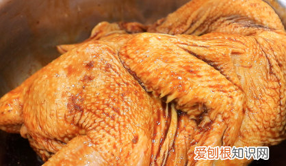 怎样用电饭煲焖鸡，简单好吃的电饭煲焖鸡怎么做