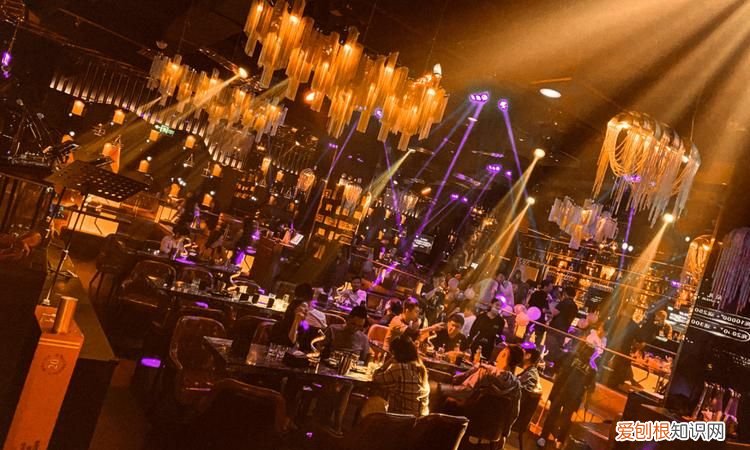 静吧和酒吧有什么区别